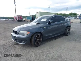 2013 BMW 1 Series 128i с VIN WBAUP9C56DVS95751, выставлен на аукционе IAAI как лот 42429526 с пробегом Не указан миль и . История ставок и продаж доступна на DreamBid. Изображение 2.