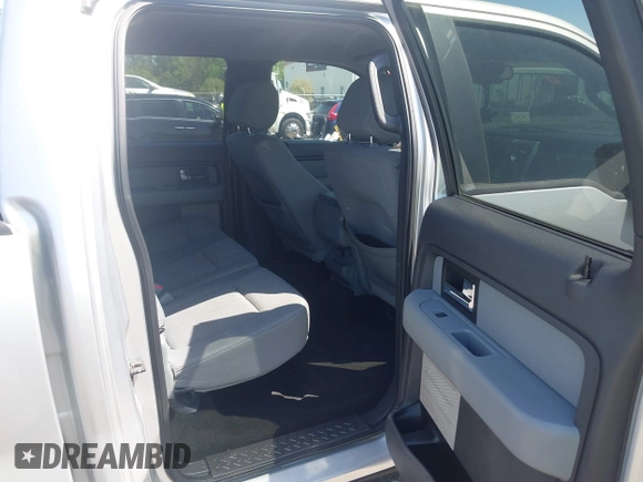 2013 Ford F-150 XL z VIN 1FTFW1CF4DFD63872, wystawiony jako IAAI lot #41948708 z przebiegiem 197 434 mil mil oraz . Historia ofert i sprzedaży dostępna na DreamBid. Obrazek 8.