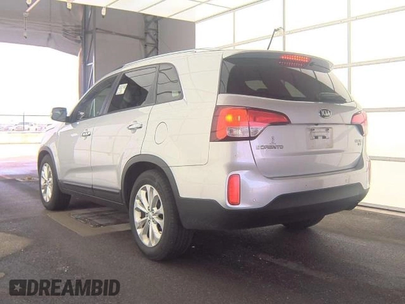 2014 Kia Sorento EX with VIN 5XYKU4A78EG524367, listed as a Copart auction lot 54801175 with 188,097 mi miles and Clean Title. Bid and sale history available at carsss.com. Image 3.