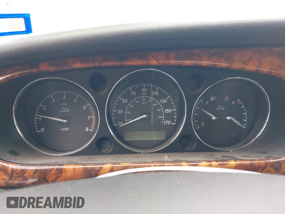 2007 Jaguar XJ with VIN SAJWA79B77SH12190, listed as a IAAI auction lot 42142432 with 1 mi miles. Bid and sale history available at carsss.com. Image 7.