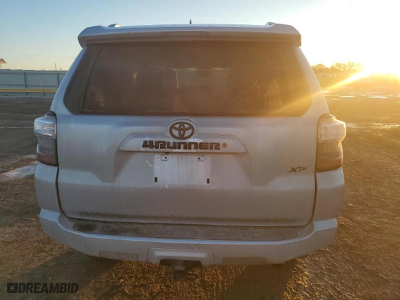 2018 Toyota 4Runner SR5 with VIN JTEZU5JR1J5180904, listed as a Copart auction lot 89168265 with 86,656 mi miles and Salvage Title. Bid and sale history available at carsss.com. Image 6.