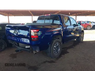 2022 Nissan Frontier SV z VIN 1N6ED1EK0NN654126, wystawiony jako IAAI lot #41850051 z przebiegiem 27 479 mil mil oraz . Historia ofert i sprzedaży dostępna na DreamBid. Obrazek 4.