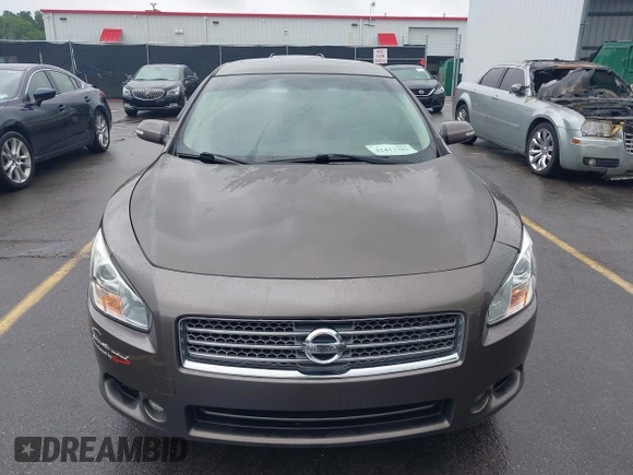 2014 Nissan Maxima S z VIN 1N4AA5AP2EC455230, wystawiony jako IAAI lot #42413381 z przebiegiem 182 766 mil mil oraz . Historia ofert i sprzedaży dostępna na DreamBid. Obrazek 12.