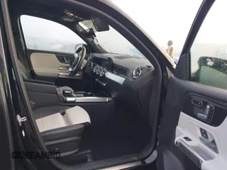2021 Mercedes-Benz GLB 250 z VIN W1N4M4GB3MW107480, wystawiony jako IAAI lot #41827300 z przebiegiem 45 967 mil mil oraz . Historia ofert i sprzedaży dostępna na DreamBid. Obrazek 5.