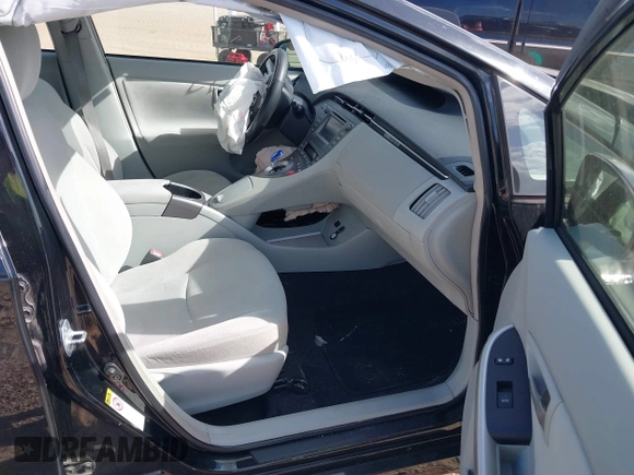 2015 Toyota Prius Four with VIN JTDKN3DU7F0457437, listed as a IAAI auction lot 41936602 with Not Provided miles. Bid and sale history available at carsss.com. Image 5.