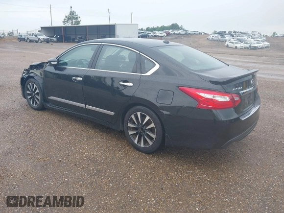 2017 Nissan Altima SR z VIN 1N4AL3AP4HC489298, wystawiony jako IAAI lot #42140956 z przebiegiem 96 126 mil mil oraz . Historia ofert i sprzedaży dostępna na DreamBid. Obrazek 3.