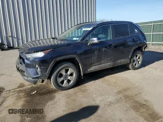 2019 Toyota RAV4 XLE with VIN 2T3P1RFV5KW055822, listed as a Copart auction lot 48483075 with 60,619 mi miles and Salvage Title. Bid and sale history available at DreamBid. Image 1.
