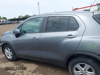 2020 Chevrolet Trax LS with VIN 3GNCJKSB3LL154785, listed as a IAAI auction lot 42523242 with 31,038 mi miles and . Bid and sale history available at DreamBid. Image 15.