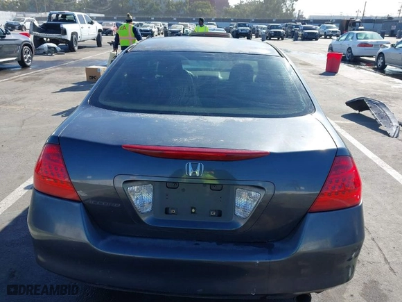 2006 Honda Accord Sdn LX SE with VIN 1HGCM56326A111802, listed as a IAAI auction lot 41831670 with 228,696 mi miles. Bid and sale history available at carsss.com. Image 17.