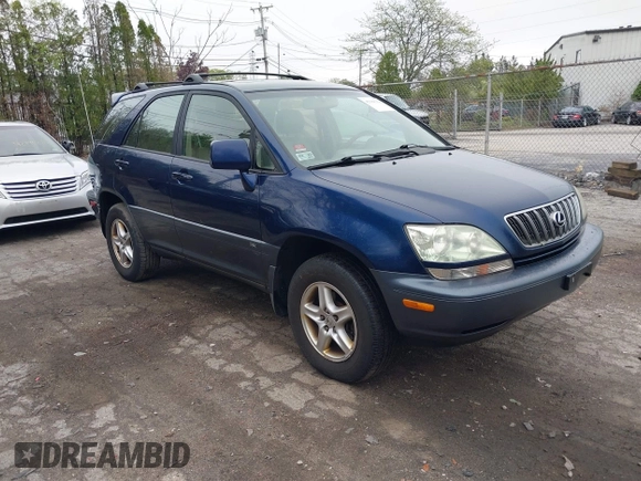 2002 Lexus RX with VIN JTJHF10UX20244149, listed as a IAAI auction lot 42188158 with 244,731 mi miles. Bid and sale history available at carsss.com. Image 1.