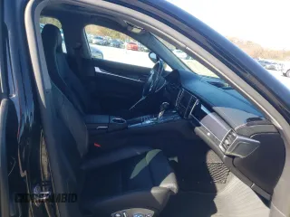 2016 Porsche Panamera S Hybrid z VIN WP0AD2A75GL040227, wystawiony jako Copart lot #60998272 z przebiegiem 45 228 mil mil oraz . Historia ofert i sprzedaży dostępna na DreamBid. Obrazek 5.