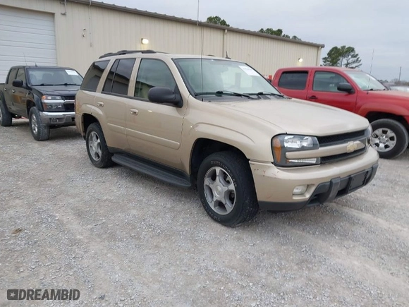 2005 Chevrolet TrailBlazer LS with VIN 1GNDT13S352330648, listed as a IAAI auction lot 41836948 with 90,855 mi miles. Bid and sale history available at carsss.com. Image 1.