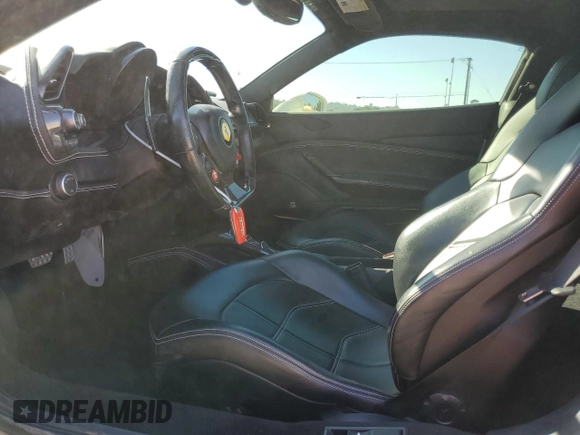 2018 Ferrari 488 z VIN ZFF79ALA5J0232045, wystawiony jako Copart lot #69417283 z przebiegiem 26 053 mil mil oraz . Historia ofert i sprzedaży dostępna na DreamBid. Obrazek 7.