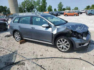 2018 Volkswagen Golf S with VIN 3VWH17AU4JM754265, listed as a Copart auction lot 59109775 with 113,042 mi miles and Clean title. Bid and sale history available at DreamBid. Image 4.
