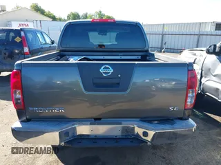 2008 Nissan Frontier SE z VIN 1N6AD07U48C444216, wystawiony jako IAAI lot #40119585 z przebiegiem 183 893 mil mil oraz . Historia ofert i sprzedaży dostępna na DreamBid. Obrazek 16.