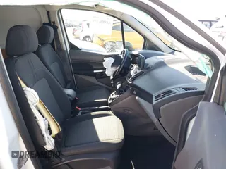 2019 Ford Transit Connect XLT z VIN NM0LS7F21K1423348, wystawiony jako IAAI lot #41906459 z przebiegiem 35 697 mil mil oraz . Historia ofert i sprzedaży dostępna na DreamBid. Obrazek 5.