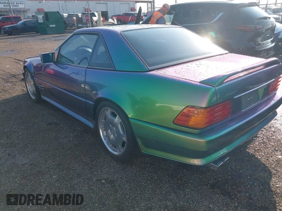 1990 Mercedes-Benz 500 z VIN WDBFA66E7LF005953, wystawiony jako IAAI lot #42224846 z przebiegiem 87 388 mil mil oraz . Historia ofert i sprzedaży dostępna na DreamBid. Obrazek 3.
