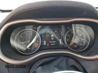 2015 Jeep Cherokee Latitude z VIN 1C4PJMCB2FW734385, wystawiony jako Copart lot #57333805 z przebiegiem 121 249 mil mil oraz Szkoda całkowita • Salvage title. Historia ofert i sprzedaży dostępna na DreamBid. Obrazek 9.