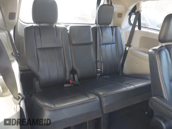 2012 Chrysler Town & Country Touring with VIN 2C4RC1BG0CR212650, listed as a IAAI auction lot 41447272 with 231,658 mi miles. Bid and sale history available at carsss.com. Image 12.
