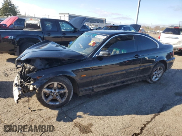 2003 BMW 3 Series 325Ci with VIN WBABN33433PG61379, listed as a Copart auction lot 82367874 with 113,967 mi miles and Salvage Title. Bid and sale history available at carsss.com. Image 1.