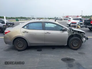 2016 Toyota Corolla L z VIN 2T1BURHE8GC707218, wystawiony jako IAAI lot #42424787 z przebiegiem 282 688 mil mil oraz . Historia ofert i sprzedaży dostępna na DreamBid. Obrazek 14.