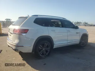2021 Volkswagen Atlas SE with VIN 1V2MR2CA4MC585742, listed as a Copart auction lot 62234165 with 65,608 mi miles and Non repairable. Bid and sale history available at DreamBid. Image 3.