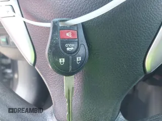2013 Nissan Sentra SR z VIN 3N1AB7AP9DL652114, wystawiony jako IAAI lot #42147950 z przebiegiem 168 665 mil mil oraz . Historia ofert i sprzedaży dostępna na DreamBid. Obrazek 11.