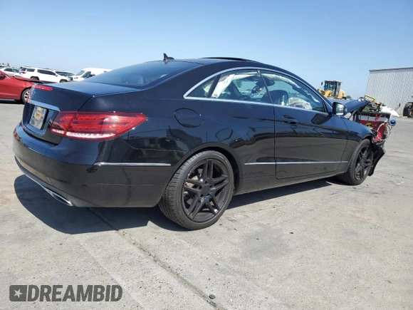 2014 Mercedes-Benz E 350 z VIN WDDKJ5KB2EF268494, wystawiony jako Copart lot #60667295 z przebiegiem 84 675 mil mil oraz Szkoda całkowita • Salvage title. Historia ofert i sprzedaży dostępna na DreamBid. Obrazek 3.