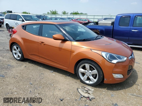 2014 Hyundai Veloster with VIN KMHTC6AD2EU215805, listed as a Copart auction lot 57909825 with 113,004 mi miles and Clean title. Bid and sale history available at DreamBid. Image 4.