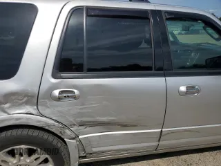 2012 Ford Expedition Limited z VIN 1FMJU1K58CEF54414, wystawiony jako Copart lot #61783995 z przebiegiem 220 749 mil mil oraz Czysty tytuł • Clean title. Historia ofert i sprzedaży dostępna na DreamBid. Obrazek 11.