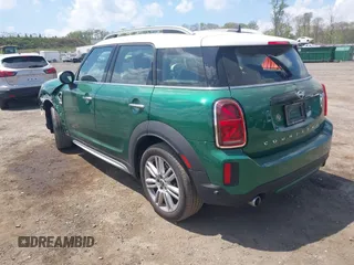 2024 MINI Countryman Cooper S z VIN WMZ83BR07R3S15220, wystawiony jako IAAI lot #42169179 z przebiegiem 18 900 mil mil oraz . Historia ofert i sprzedaży dostępna na DreamBid. Obrazek 3.