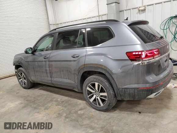 2022 Volkswagen Atlas SE z VIN 1V2LP2CA2NC559210, wystawiony jako Copart lot #44825045 z przebiegiem 43 511 mil mil oraz Szkoda całkowita • Salvage title. Historia ofert i sprzedaży dostępna na DreamBid. Obrazek 2.