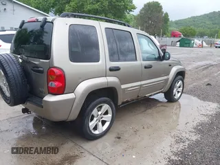 2004 Jeep Liberty Limited z VIN 1J4GL58K54W118633, wystawiony jako IAAI lot #42334543 z przebiegiem 206 491 mil mil oraz . Historia ofert i sprzedaży dostępna na DreamBid. Obrazek 4.