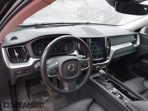 2019 Volvo XC60 Momentum z VIN LYV102RK9KB297120, wystawiony jako IAAI lot #41957299 z przebiegiem 71 402 mil mil oraz . Historia ofert i sprzedaży dostępna na DreamBid. Obrazek 18.