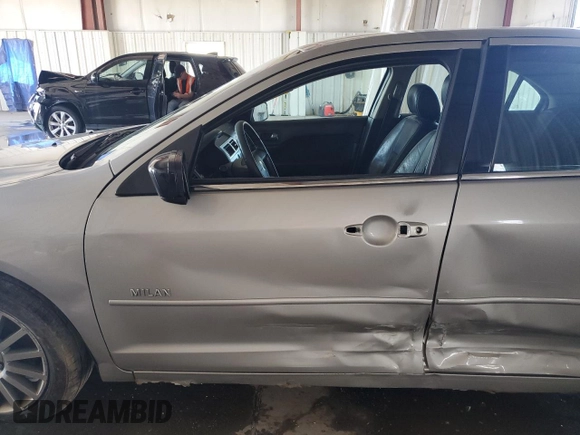2007 Mercury Milan Premier с VIN 3MEHM08Z27R662715, выставлен на аукционе Copart как лот 54626285 с пробегом Не указан миль и Списание • Salvage title. История ставок и продаж доступна на DreamBid. Изображение 7.