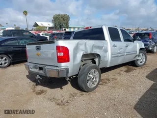 2012 Chevrolet Silverado 1500 LT with VIN 3GCPCSE05CG180389, listed as a IAAI auction lot 41880516 with 113,843 mi miles. Bid and sale history available at carsss.com. Image 4.