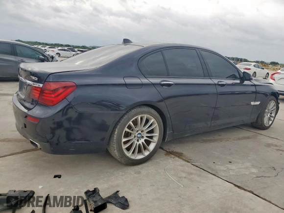 2015 BMW 7 Series 750i xDrive с VIN WBAYB6C55FD966172, выставлен на аукционе Copart как лот 55086405 с пробегом Не указан миль и Списание • Salvage title. История ставок и продаж доступна на DreamBid. Изображение 3.