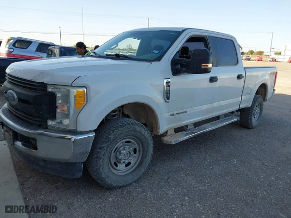 2017 Ford Super Duty F-250 SRW Lariat with VIN 1FT7W2BT8HEF21840, listed as a IAAI auction lot 41967866 with 278,619 mi miles. Bid and sale history available at carsss.com. Image 17.