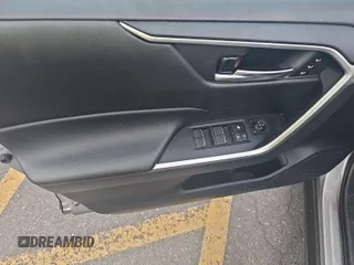 2022 Toyota RAV4 Hybrid XLE Premium с VIN 4T3B6RFV2NU084419, выставлен на аукционе IAAI как лот 42796180 с пробегом 76 607 миль миль и . История ставок и продаж доступна на DreamBid. Изображение 15.