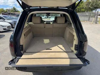 2014 Land Rover Range Rover Supercharged с VIN SALGS2TF9EA174325, выставлен на аукционе Copart как лот 62036815 с пробегом 105 462 миль миль и На запчасти • Non repairable. История ставок и продаж доступна на DreamBid. Изображение 6.