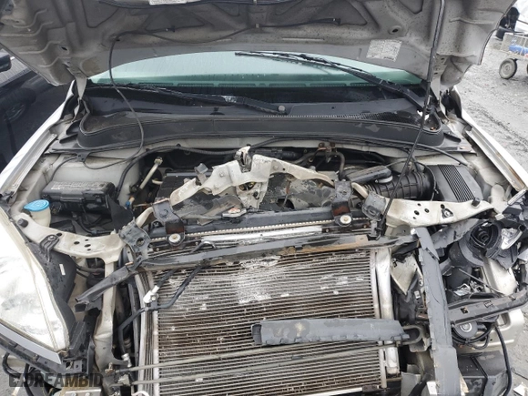 2004 Honda Pilot LX with VIN 2HKYF18124H555240, listed as a Copart auction lot 45273385 with 250,091 mi miles and Salvage Title. Bid and sale history available at carsss.com. Image 11.