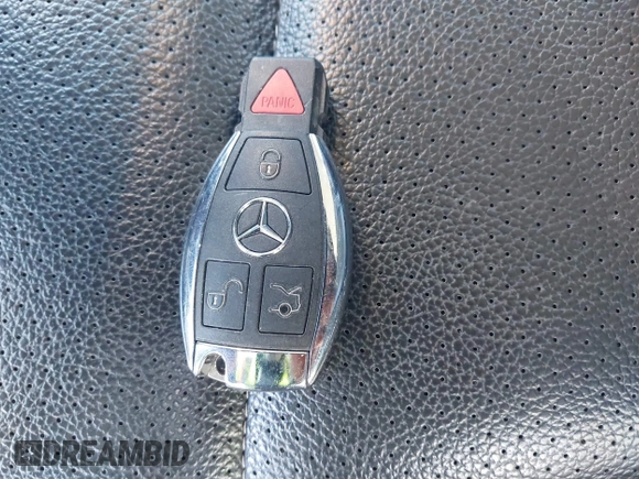 2016 Mercedes-Benz C 300 z VIN 55SWF4JBXGU118910, wystawiony jako IAAI lot #41596246 z przebiegiem 96 835 mil mil oraz . Historia ofert i sprzedaży dostępna na DreamBid. Obrazek 11.