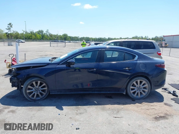 2021 Mazda 3 Select с VIN JM1BPABLXM1326518, выставлен на аукционе IAAI как лот 42130502 с пробегом 82 893 миль миль и . История ставок и продаж доступна на DreamBid. Изображение 14.