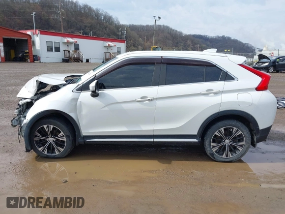 2018 Mitsubishi Eclipse Cross SE with VIN JA4AT5AA6JZ070237, listed as a IAAI auction lot 41922238 with 82,571 mi miles and . Bid and sale history available at DreamBid. Image 15.