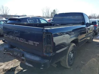 2006 Chevrolet Silverado 1500 Work Truck with VIN 3GCEC14X76G213817, listed as a IAAI auction lot 41817367 with 181,860 mi miles. Bid and sale history available at carsss.com. Image 4.