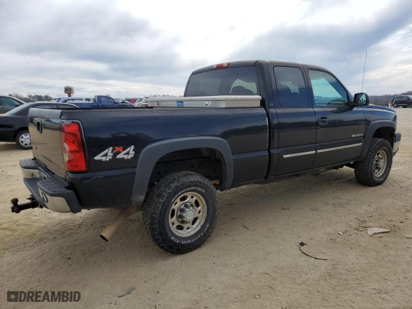 2007 Chevrolet Silverado 2500HD Classic Work Truck with VIN 1GCHK29U67E148620, listed as a Copart auction lot 43697424 with 336,913 mi miles and Non Repairable. Bid and sale history available at carsss.com. Image 3.