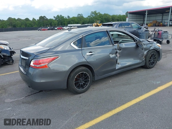 2015 Nissan Altima SL z VIN 1N4AL3AP6FN388118, wystawiony jako IAAI lot #42259597 z przebiegiem 136 644 mil mil oraz . Historia ofert i sprzedaży dostępna na DreamBid. Obrazek 4.