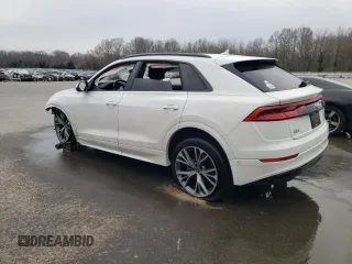 2021 Audi Q8 Premium z VIN WA1AVAF14MD028288, wystawiony jako Copart lot #42691223 z przebiegiem 23 508 mil mil oraz . Historia ofert i sprzedaży dostępna na DreamBid. Obrazek 2.