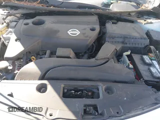 2015 Nissan Altima S with VIN 1N4AL3AP8FN309659, listed as a IAAI auction lot 41704516 with 172,330 mi miles and . Bid and sale history available at carsss.com. Image 10.