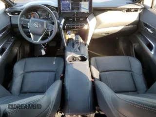 2022 Toyota Venza LE with VIN JTEAAAAH7NJ087615, listed as a Copart auction lot 73133404 with 26,552 mi miles and Salvage Title. Bid and sale history available at carsss.com. Image 8.